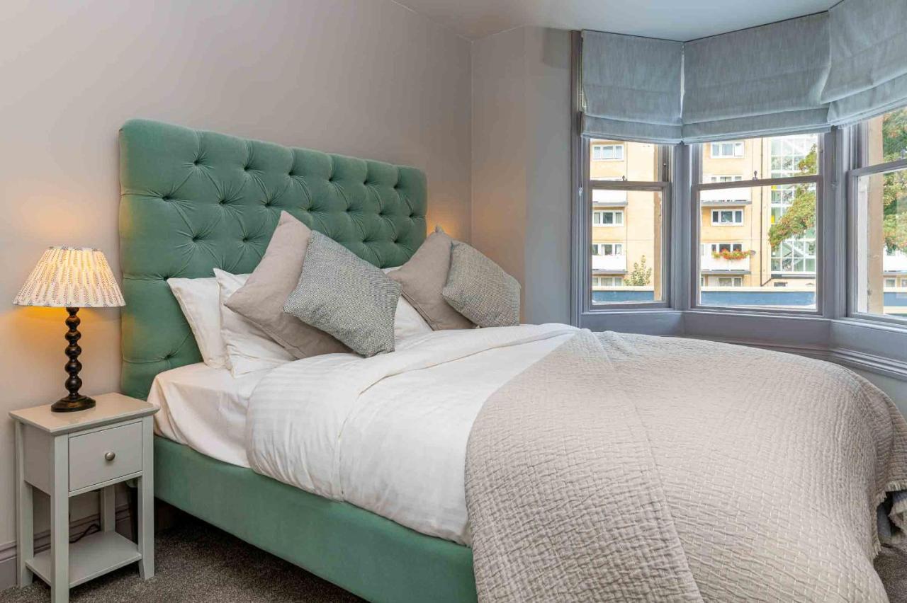Beautiful Modern 1 Bedroom Apartment, City Centre Bath Ngoại thất bức ảnh