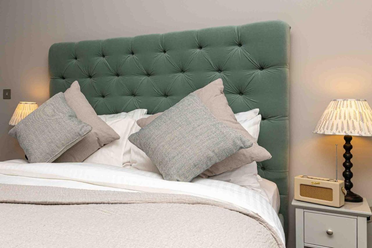 Beautiful Modern 1 Bedroom Apartment, City Centre Bath Ngoại thất bức ảnh